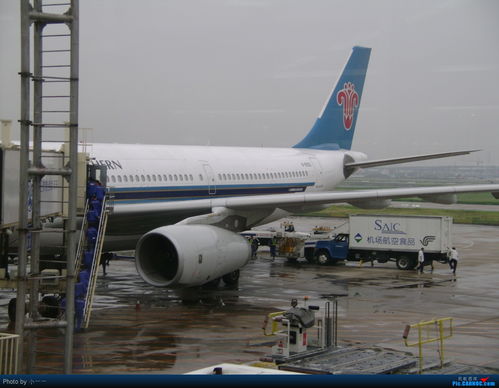 AIRBUS A330 300 B 6502 上海浦东机场 两张CZ333的图